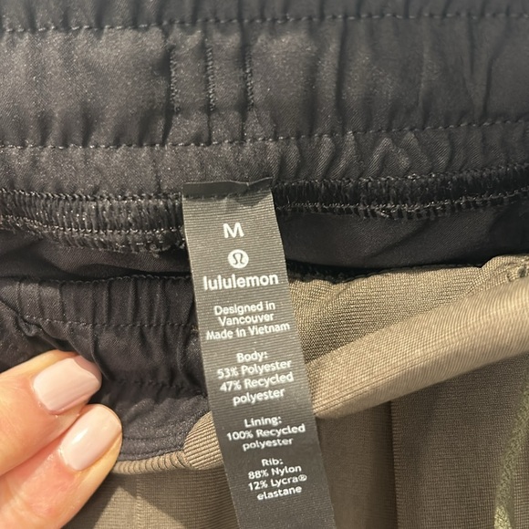 Men’s Lululemon ABC Joggers - Picture 2 of 6